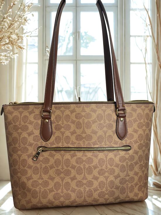 Coach Handbags - Coach Gallery Tote — EUC